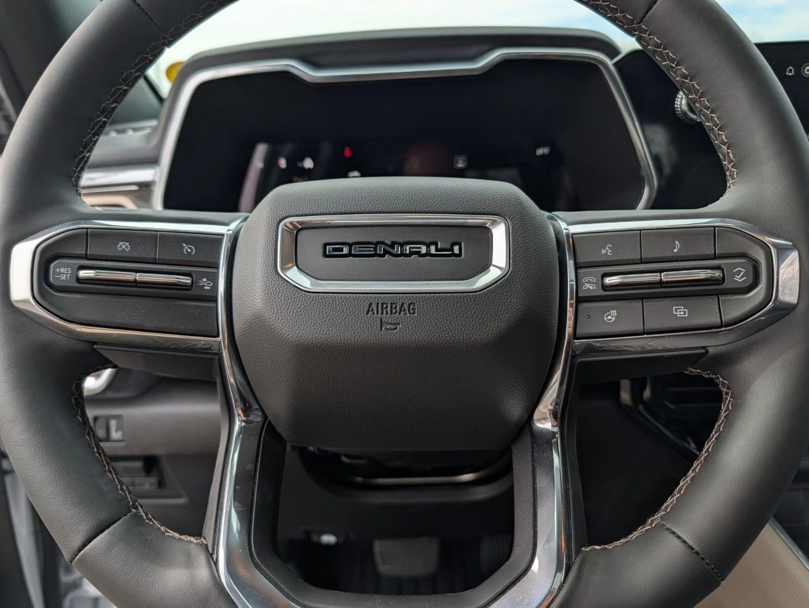 New 2026 Summit White GMC Denali image 32