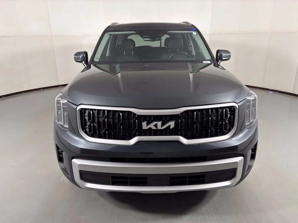 Used 2024 Gray Kia EX image 3