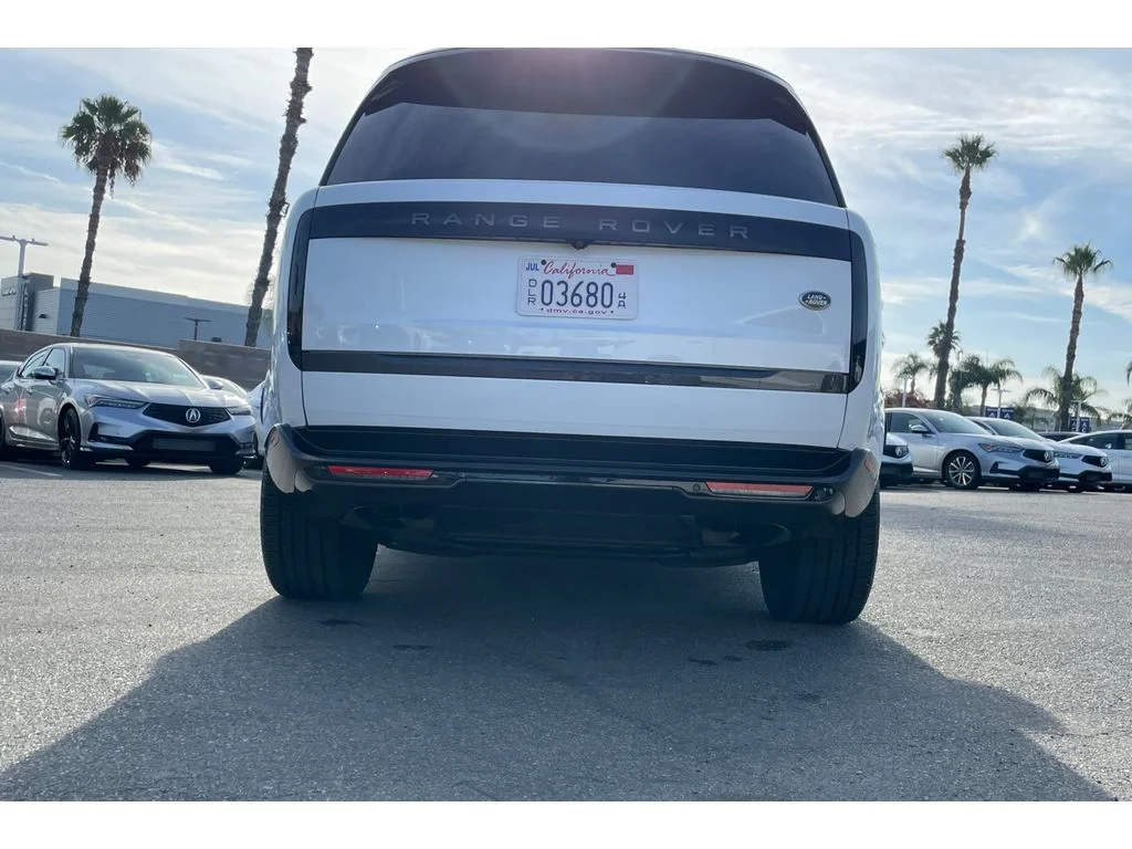 Used 2023 Fuji White Land Rover SE image 49