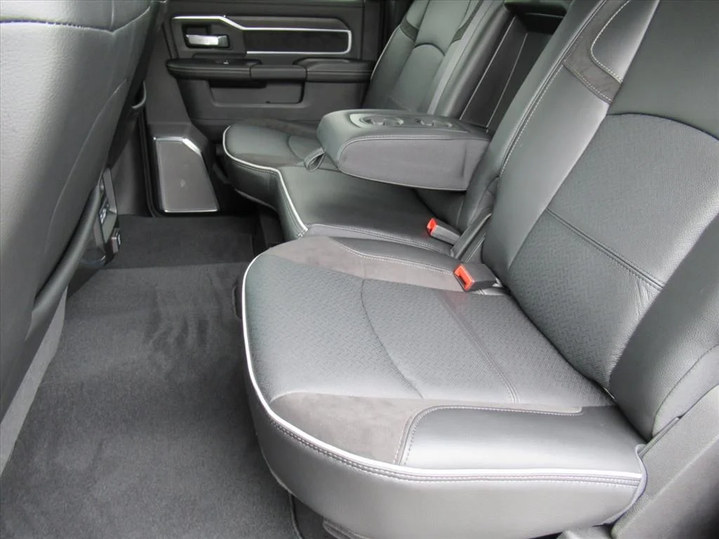 2026 RAM 2500 Laramie - Photo 32