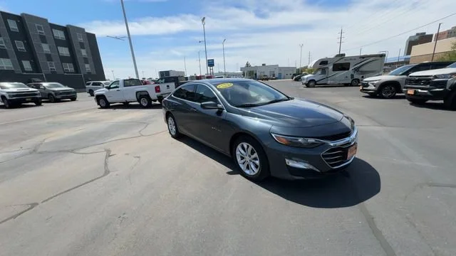 1G1ZD5ST2MF008743