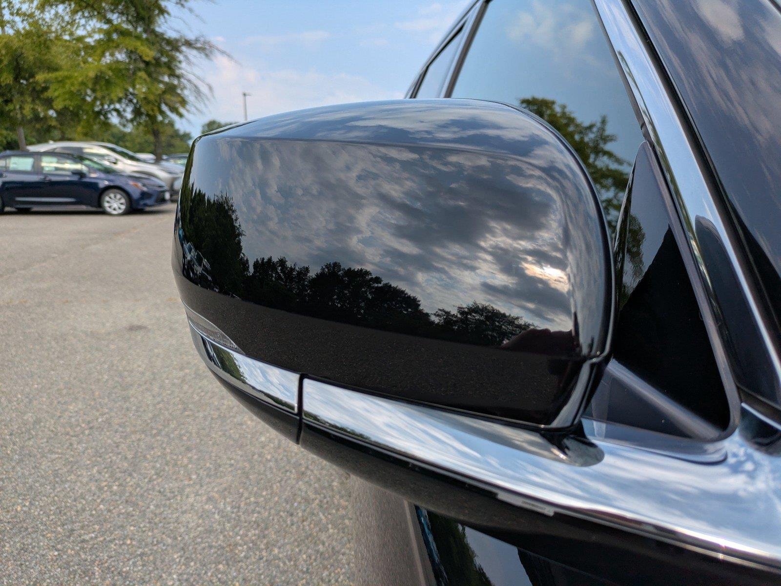 Used 2023 Diamond Black Crystal Pearlcoat Jeep Overland image 12