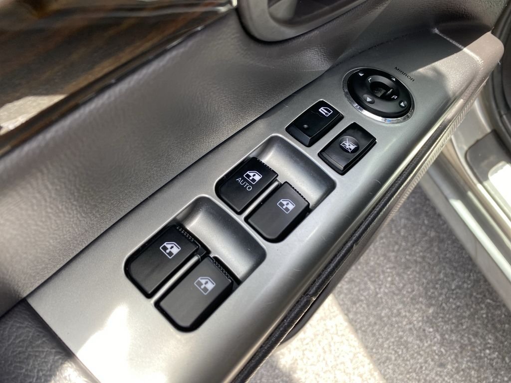 Used 2011 Gray Hyundai Limited image 18