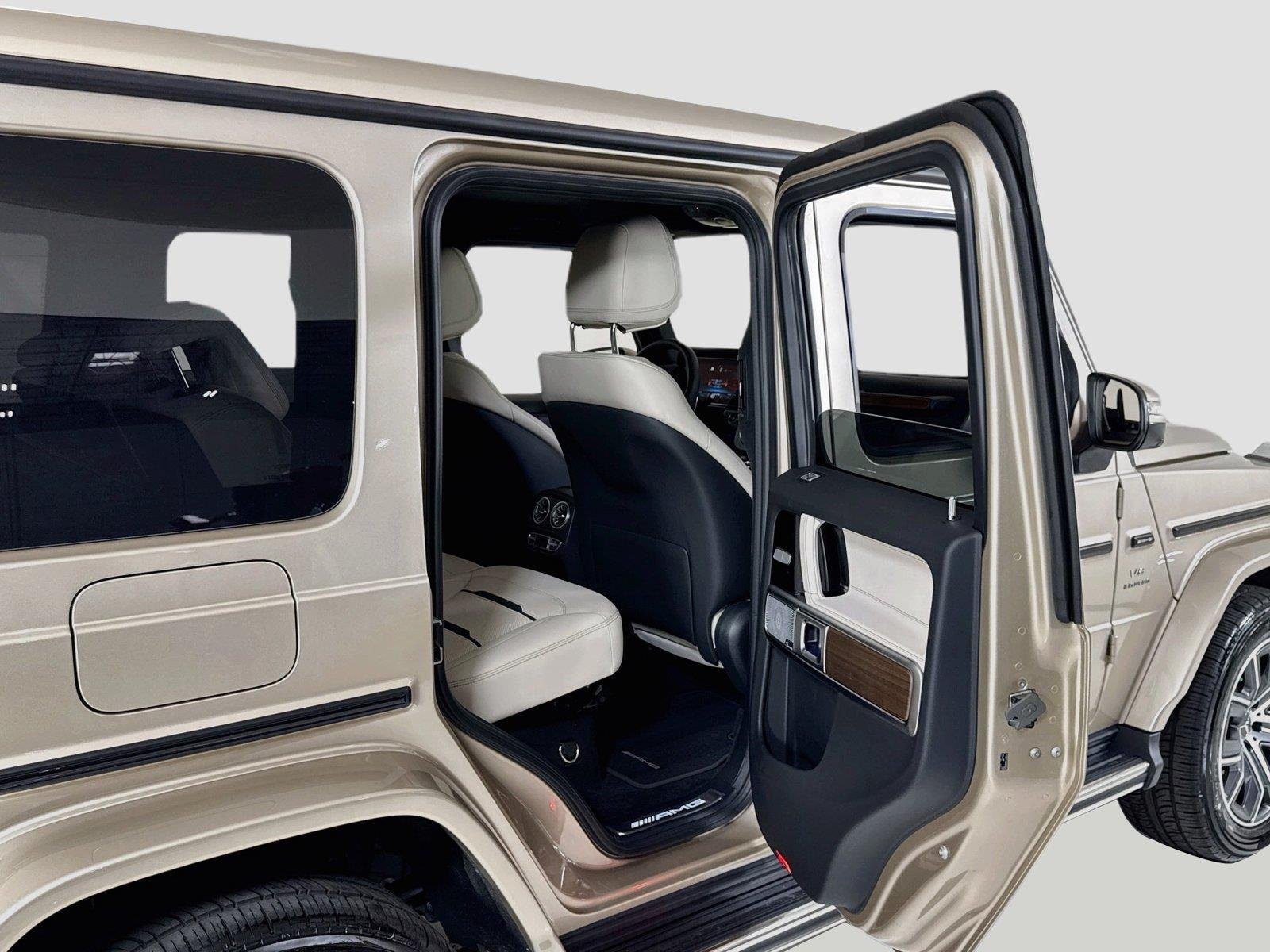 Used 2026 MANUFAKTUR Desert Silver Metallic Mercedes-Benz AMG® G 63 | AMG® Cross Spoke Wheels | Performance Pkg image 29