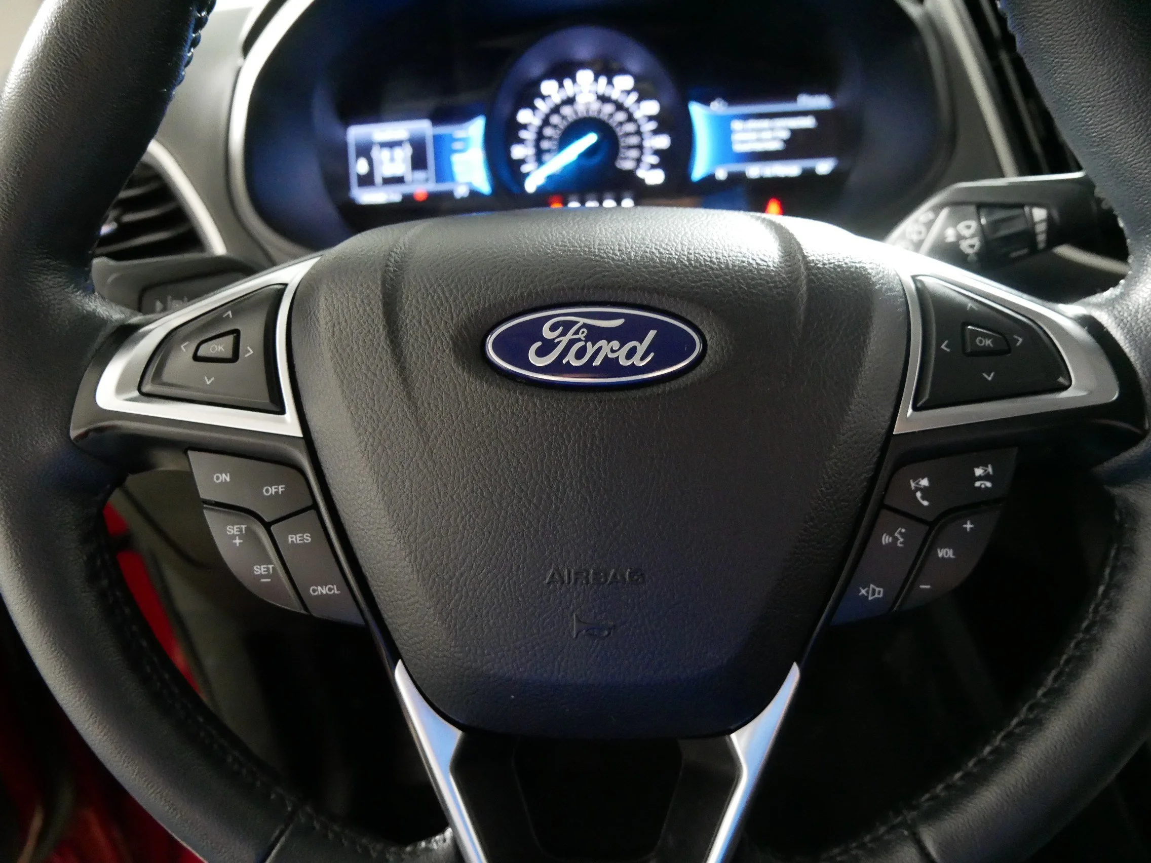 Used 2023 Rapid Red Metallic Tinted Clearcoat Ford SEL image 25