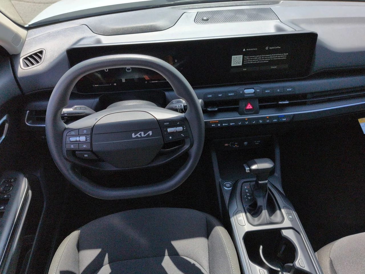 New 2026 Snow White Pearl Kia LXS image 21