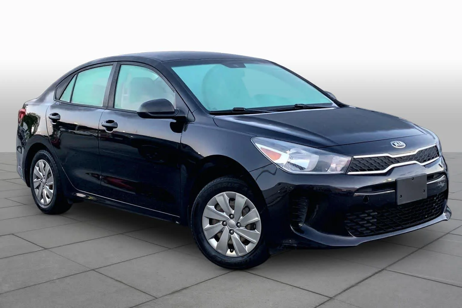 Used 2018 Aurora Black Kia LX image 3