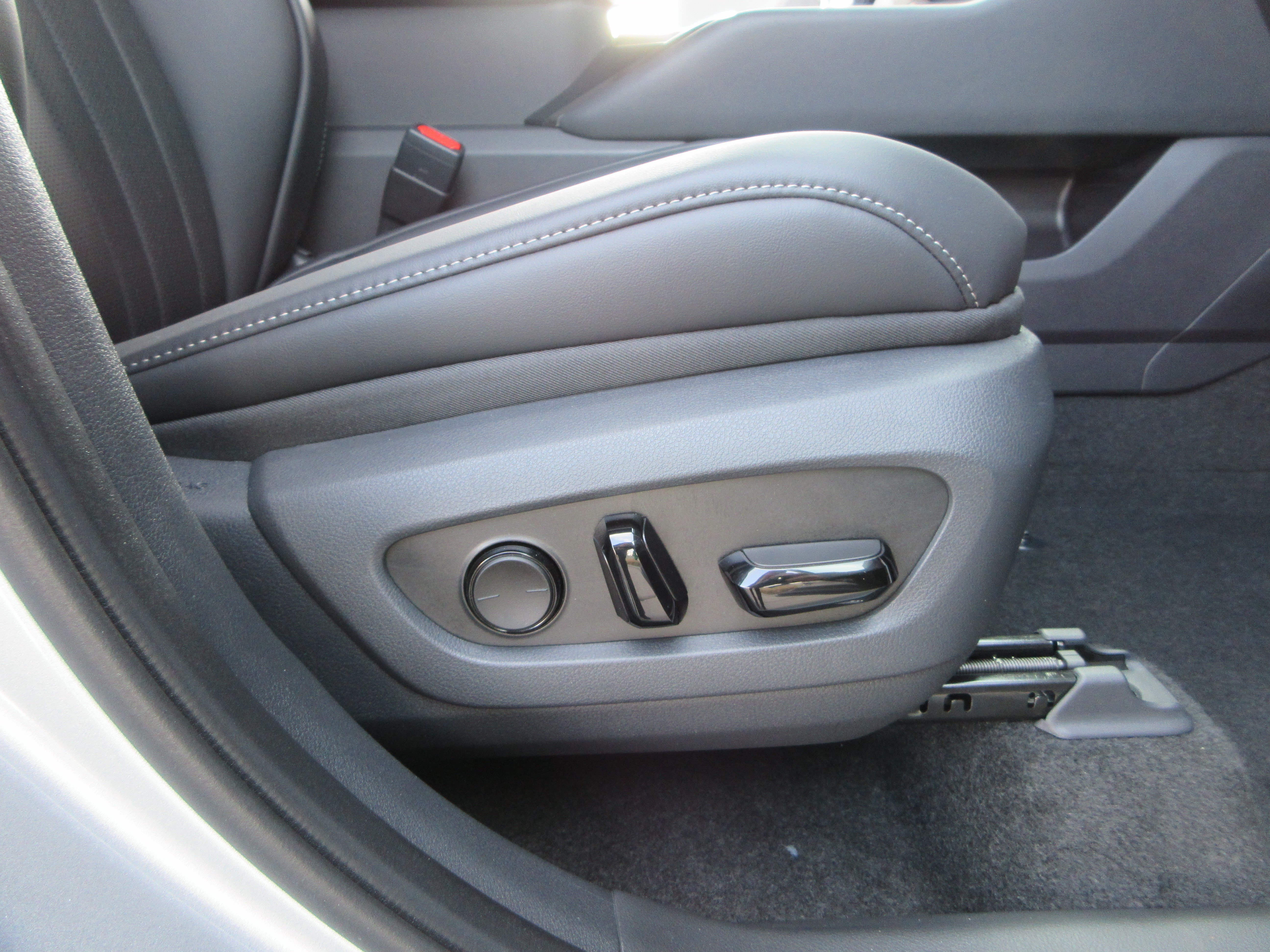 New 2026 Celestial Silver Metallic Lexus F SPORT HANDLING AWD image 32