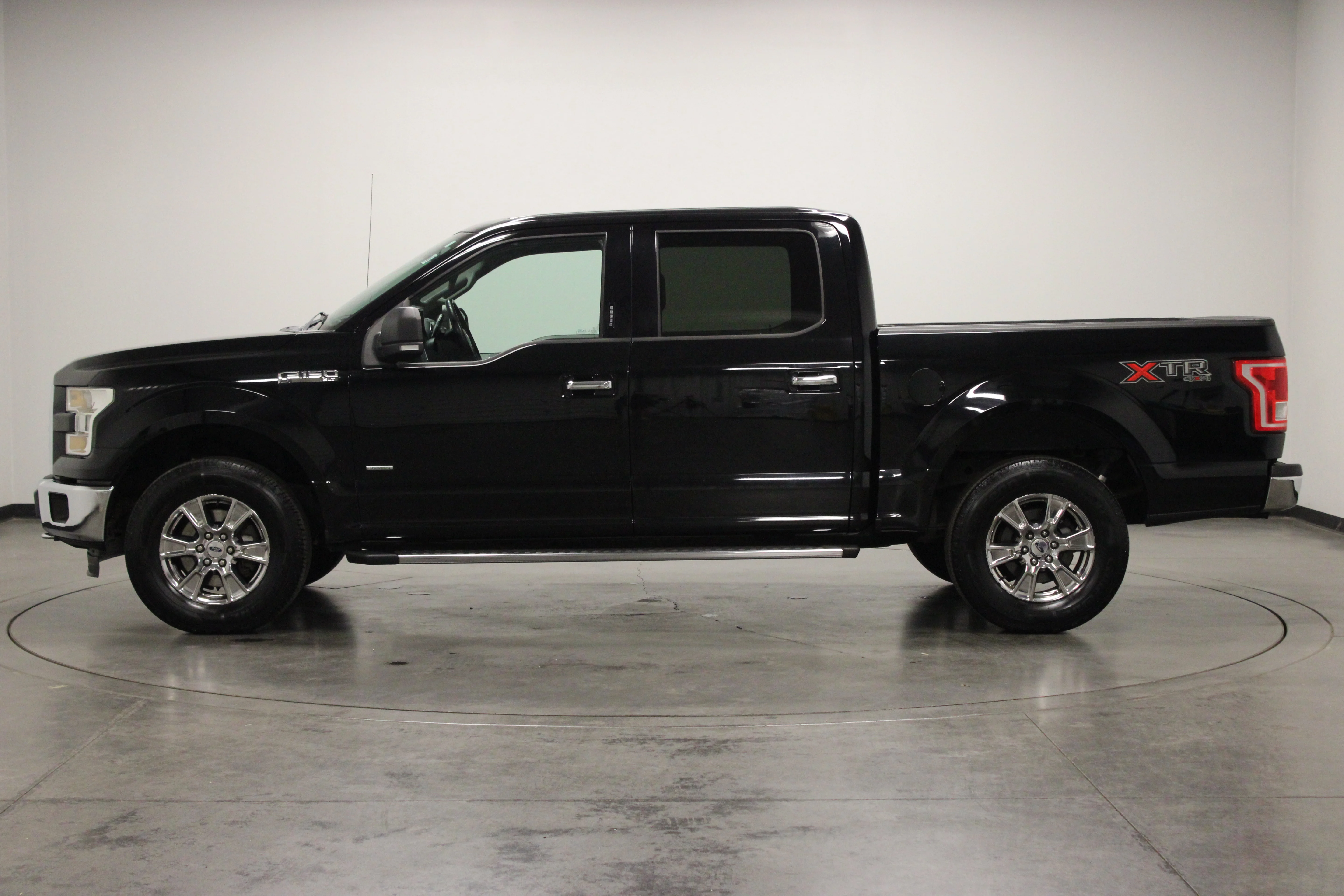 Used 2016  Ford XLT image 5