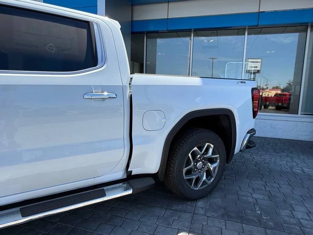 New 2026 Glacier White Tricoat GMC SLT image 5