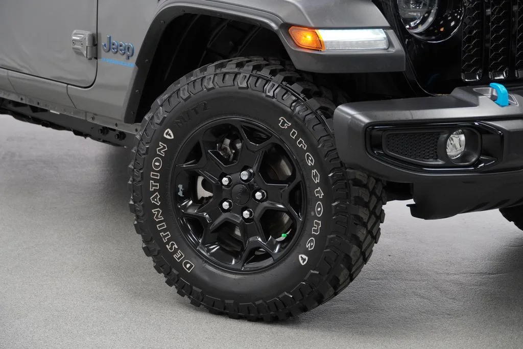 Used 2023 Gray Jeep Willys 4xe image 4