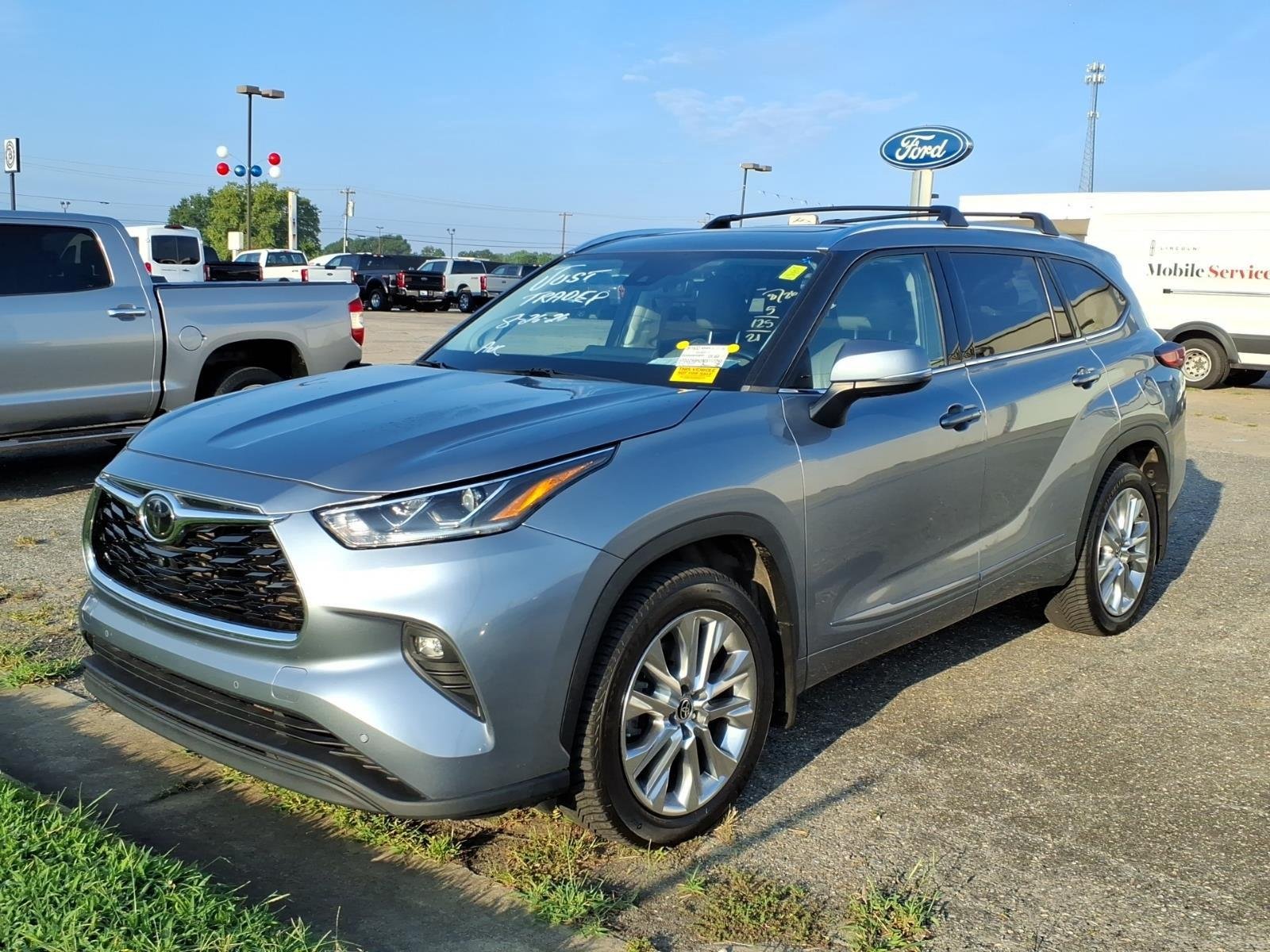 Used 2021 Moon Dust Toyota Limited image 1