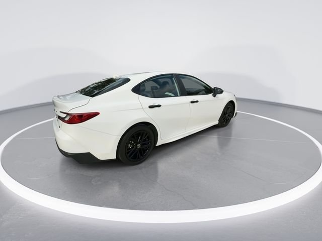 2026 Toyota Camry SE - Photo 8