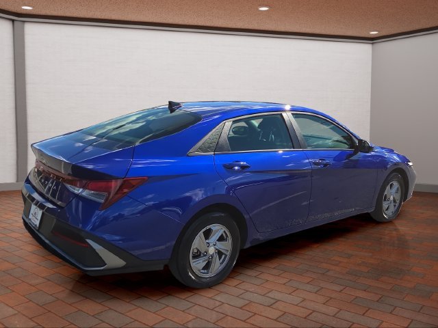 Used 2026 Intense Blue Hyundai SE image 3