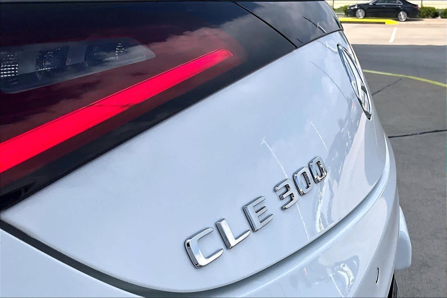 Used 2024 Polar White Mercedes-Benz CLE 300 image 28