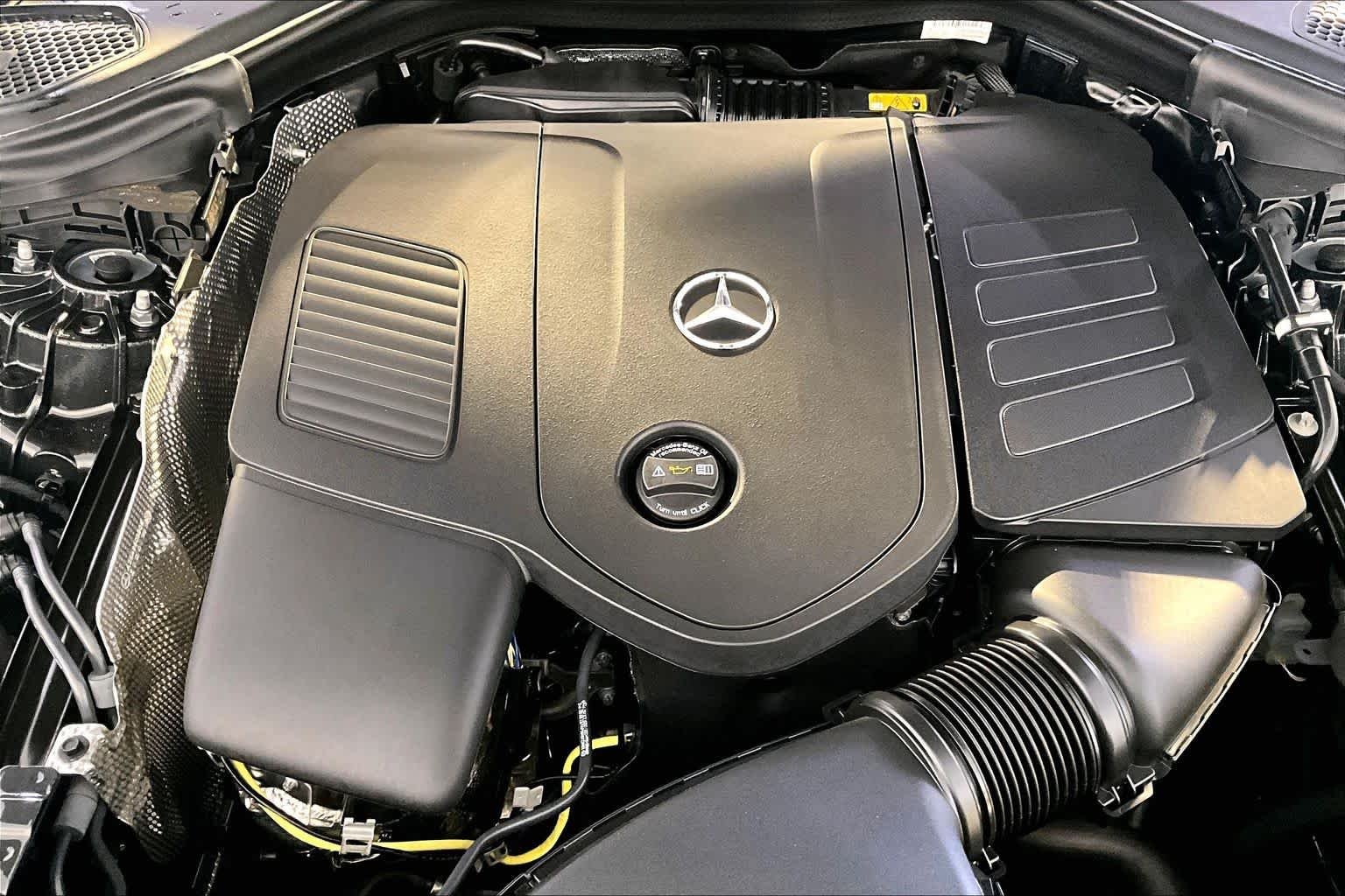 New 2027 Graphite Grey Metallic Mercedes-Benz GLC 300 image 14