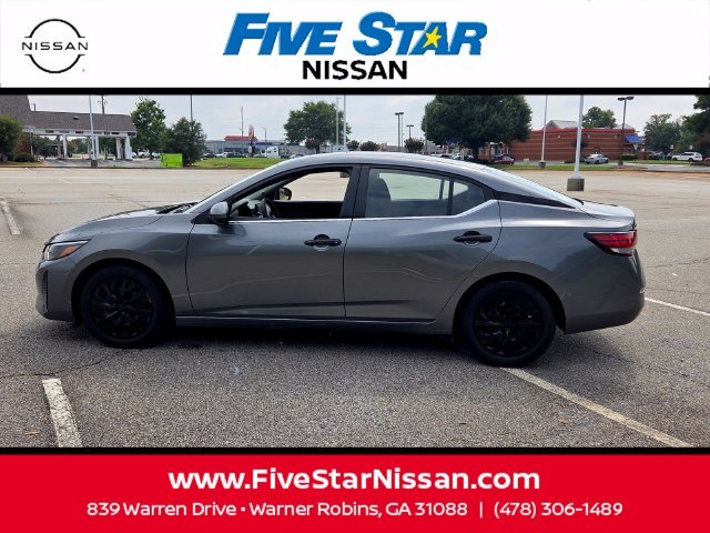 Used 2025 Gray Nissan S image 4