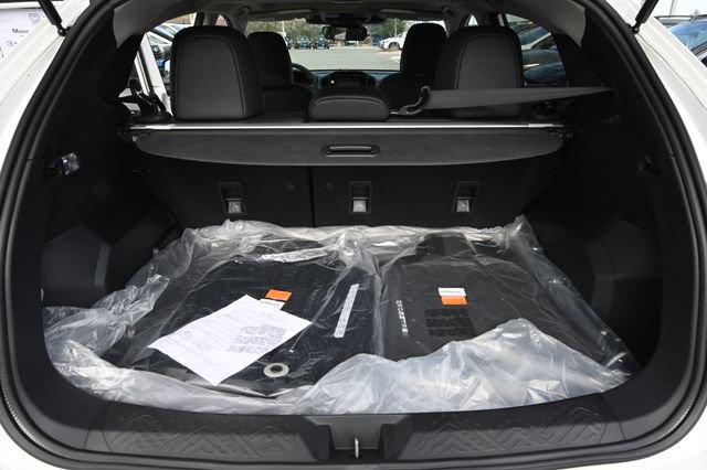 New 2026 CRYSTAL WHITE PEARL Subaru Limited image 27