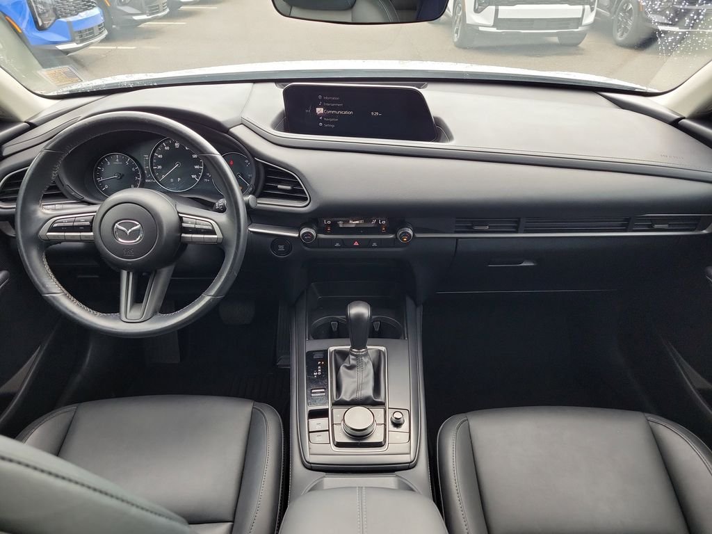 Used 2021 White Mazda Select image 17