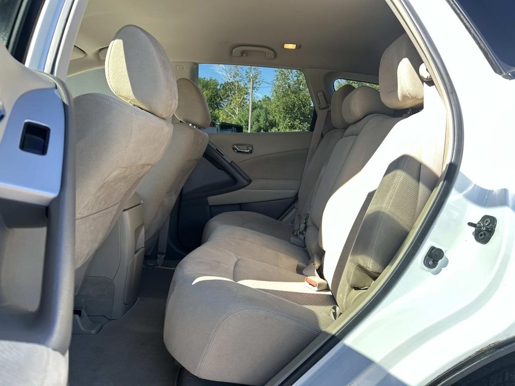 Used 2014 White Nissan SV image 15
