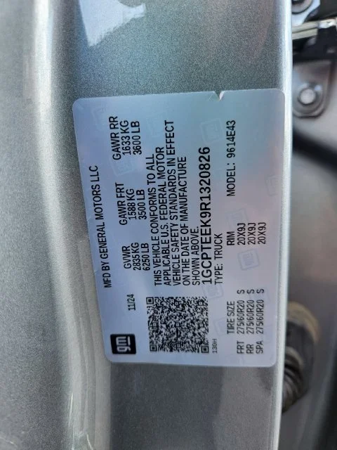 Used 2024 Gray Chevrolet Trail Boss image 30