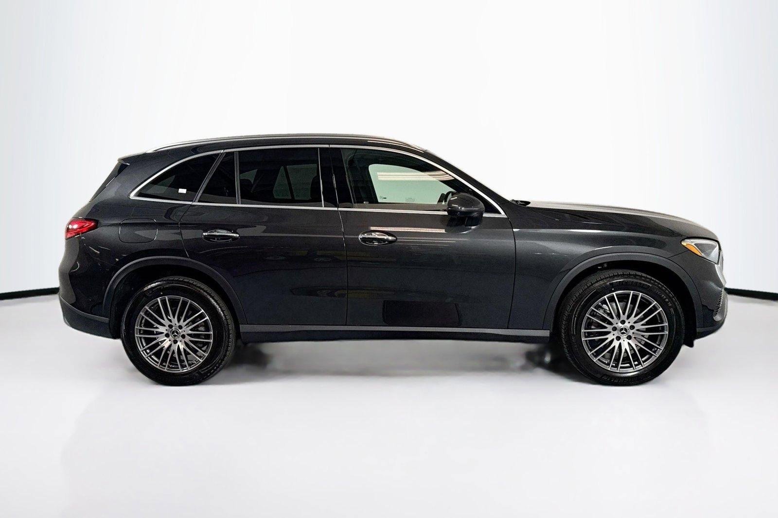 New 2026 Graphite Grey Metallic Mercedes-Benz GLC 300 image 4