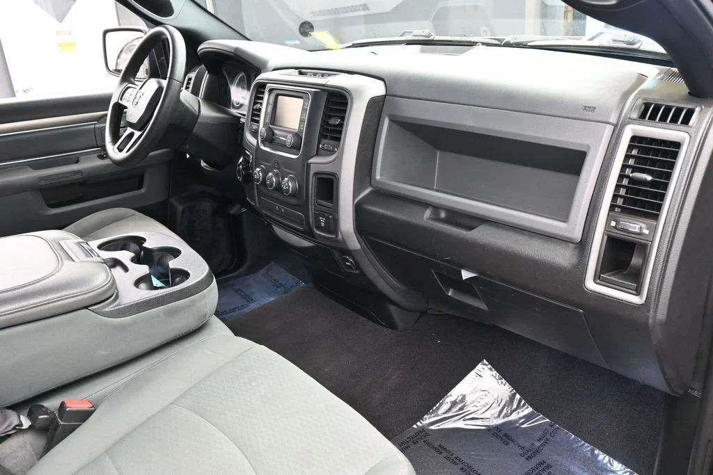 Used 2018 Brilliant Black Crystal Pearlcoat Ram Express image 41