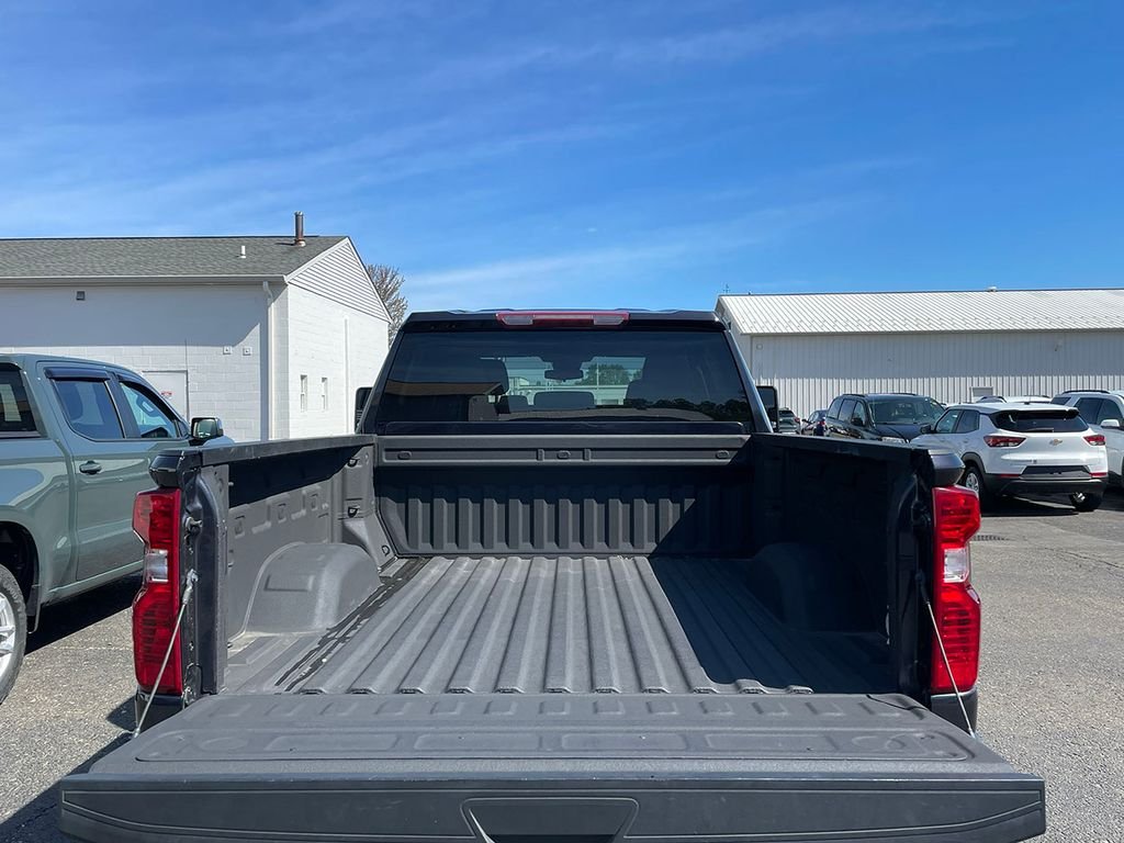 Used 2024 Gray Chevrolet Custom image 5