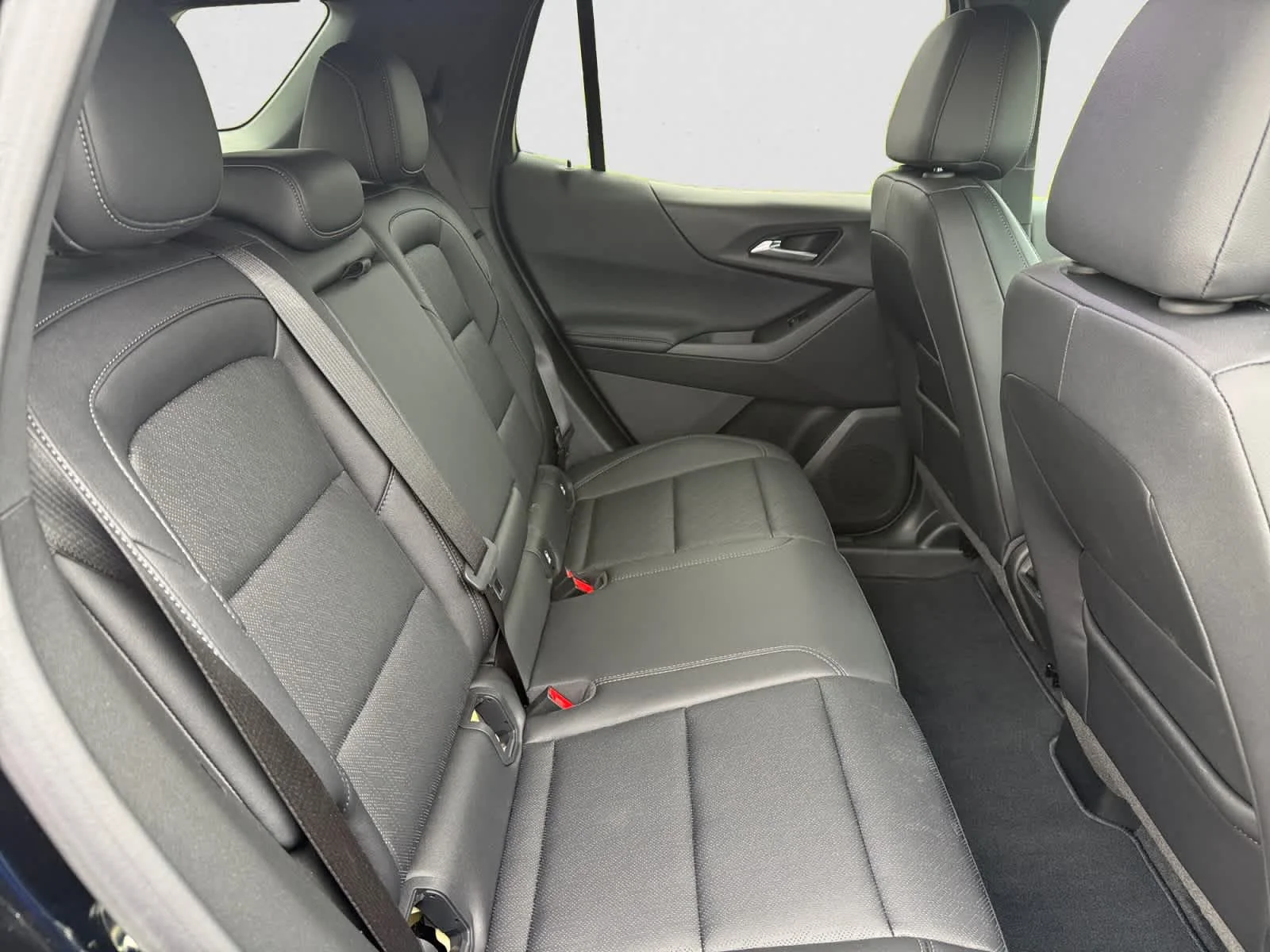 Used 2026 Mosaic Black Metallic Chevrolet AWD LT image 22