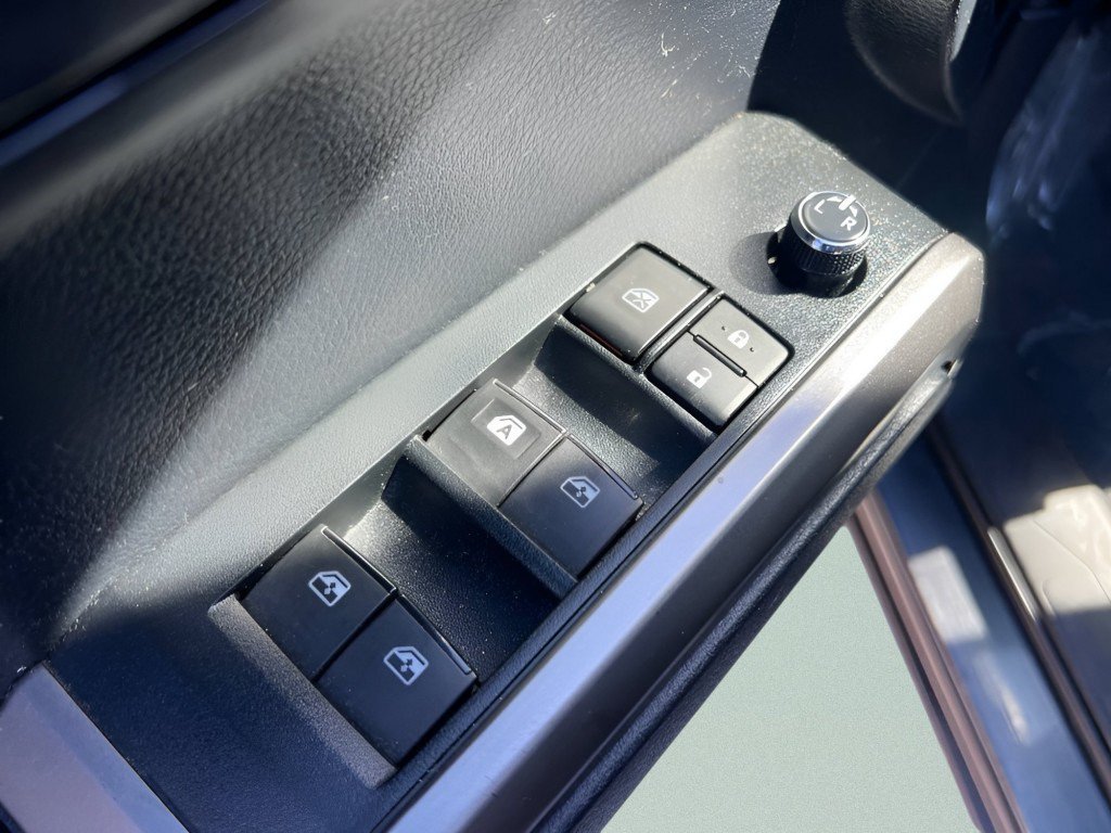 Used 2018 Magnetic Gray Metallic Toyota SR5 image 23