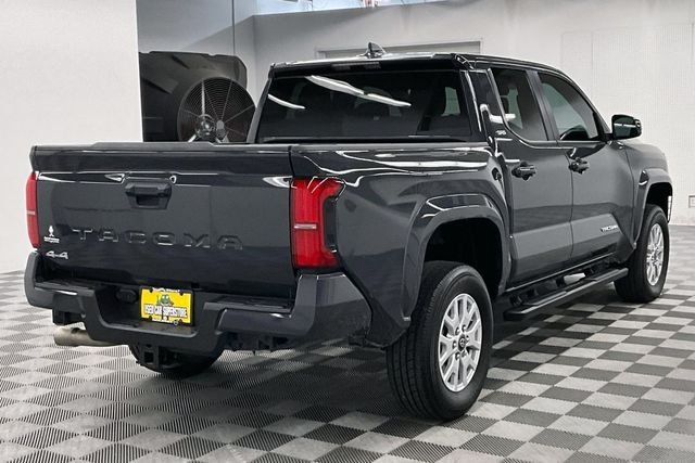 2024 Toyota Tacoma SR5 - Photo 13