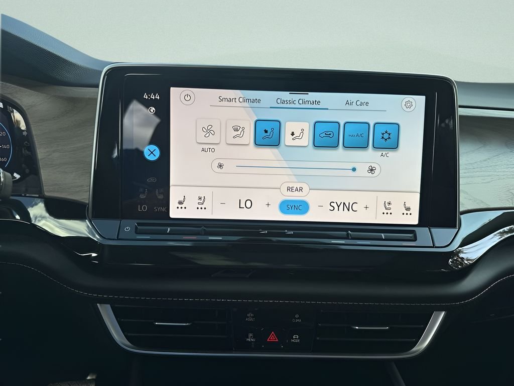 New 2026 Pure Gray Volkswagen 2.0T SE w/Technology image 19