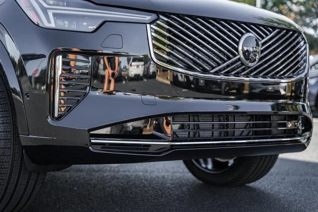 2026 Volvo XC90 Plus - Photo 13