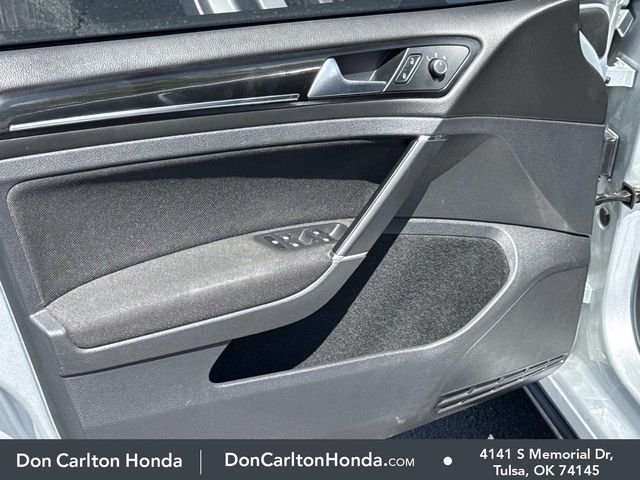 Used 2017 Reflex Silver Metallic Volkswagen S image 11