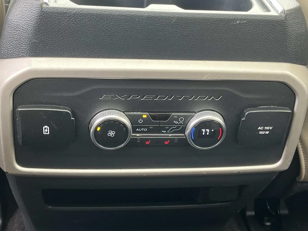 Used 2022 White Ford Limited image 16