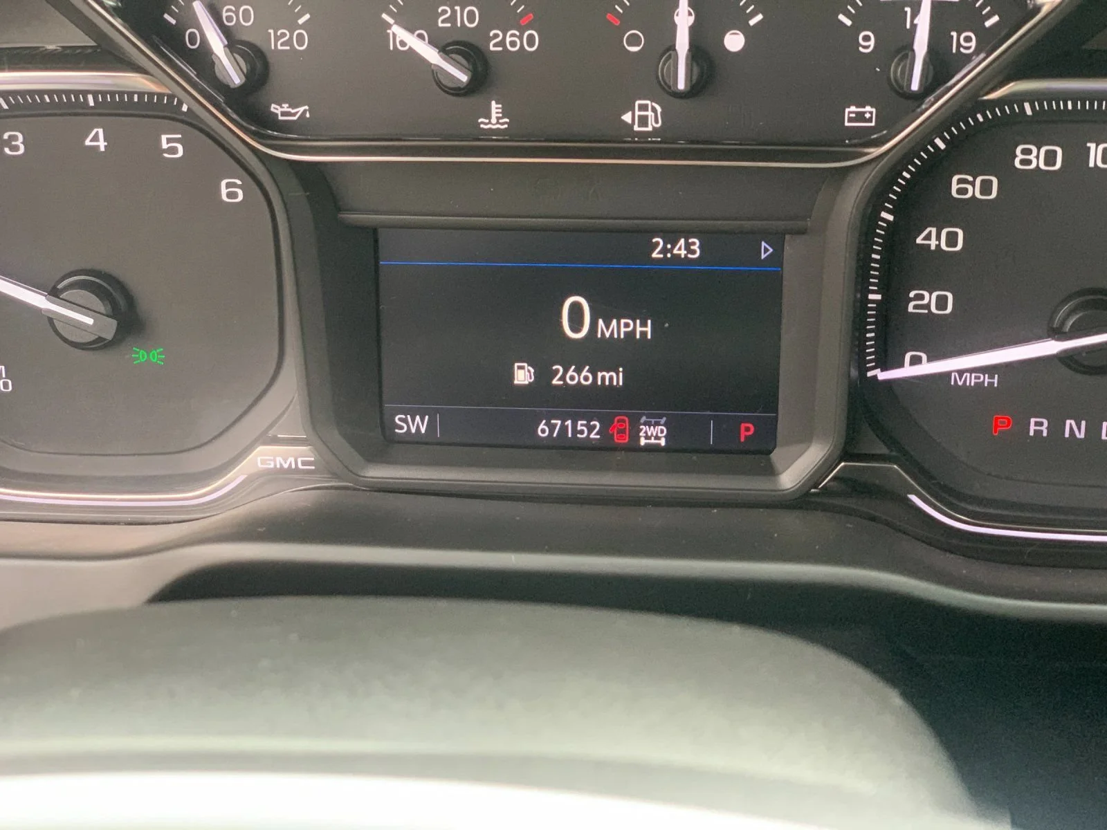 Used 2021 Summit White GMC Elevation image 29