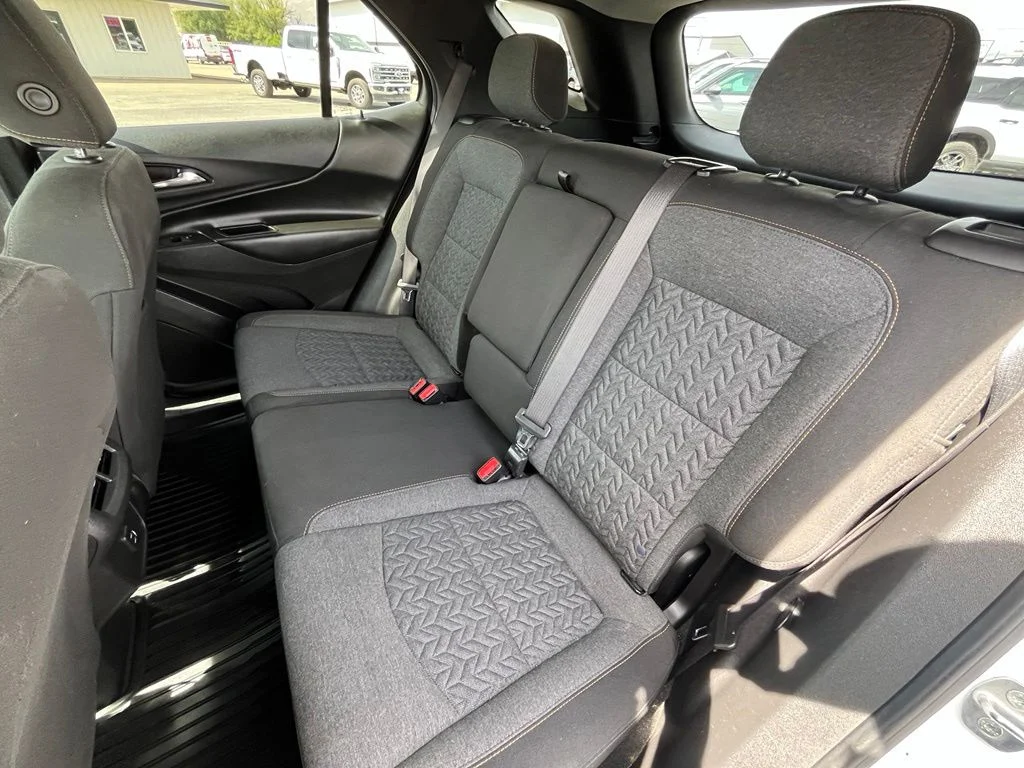 Used 2022 White Chevrolet LT image 14