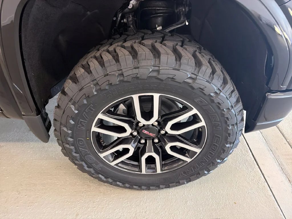 New 2026 Onyx Black GMC AT4 image 4