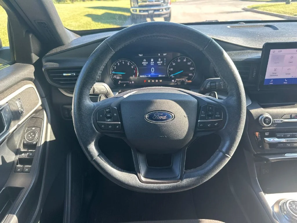 Used 2020 Black Ford XLT image 16
