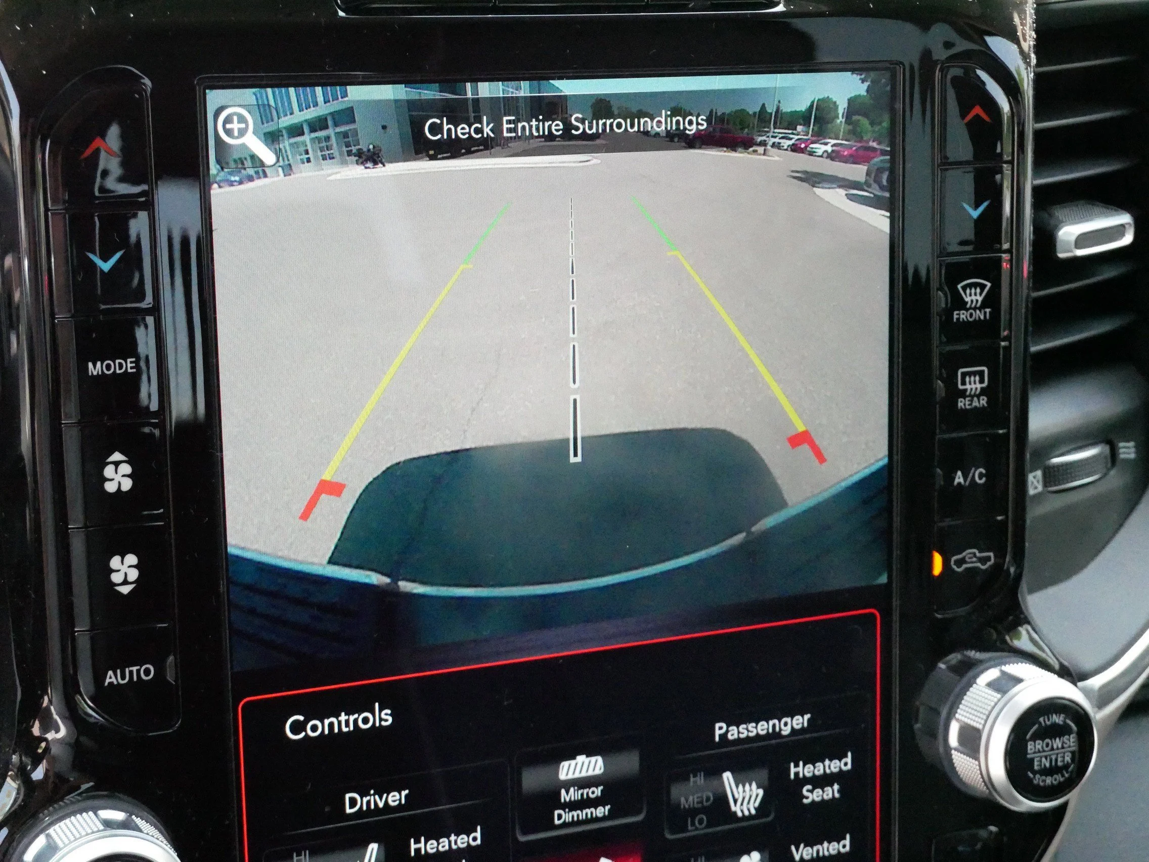 Used 2020 Granite Crystal Metallic Clearcoat Ram Laramie image 30