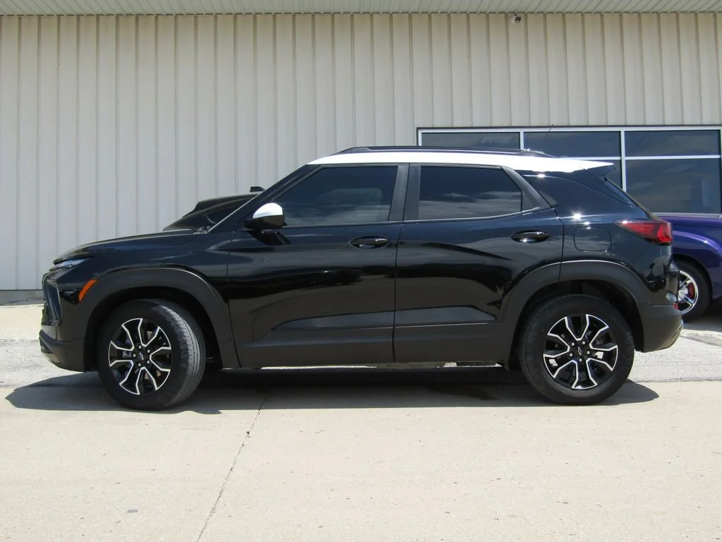 Used 2025 Black Chevrolet ACTIV image 11