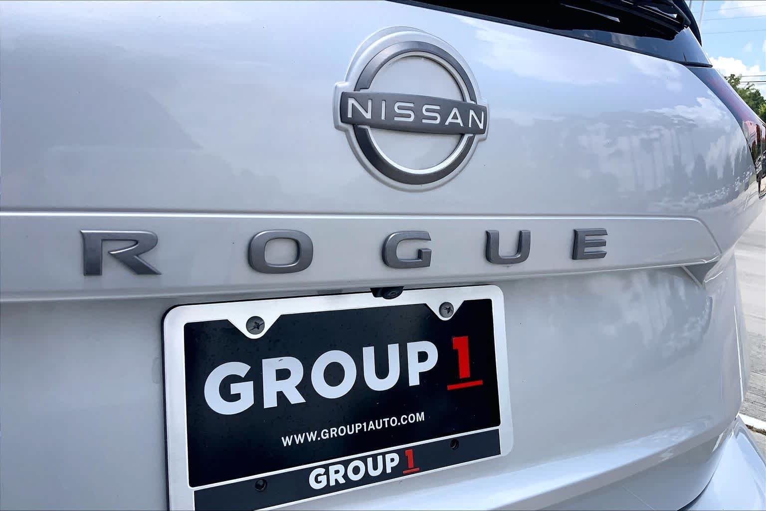 Used 2024 Brilliant Silver Metallic Nissan S image 10