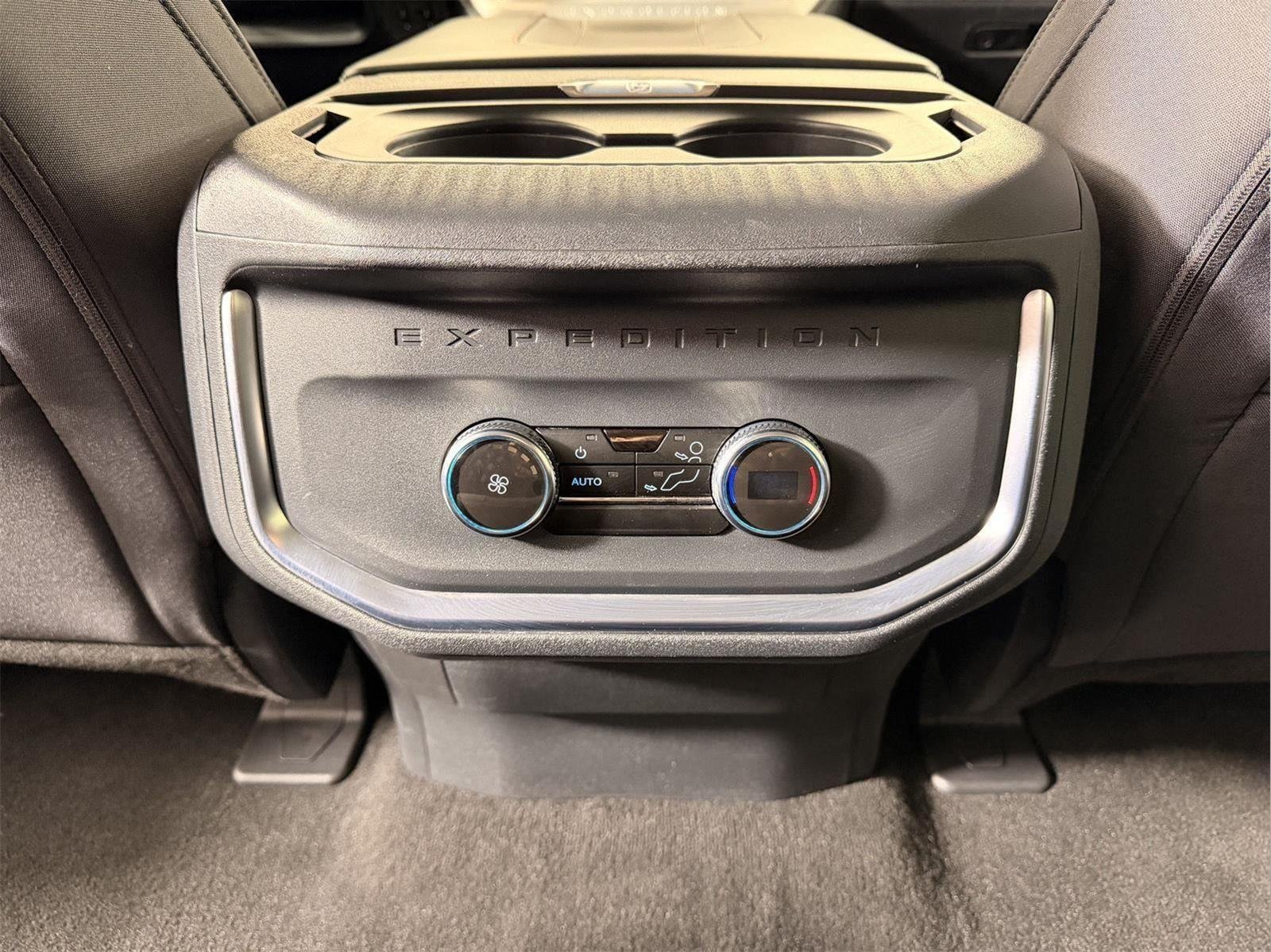 Used 2025 Oxford White Ford Active image 16