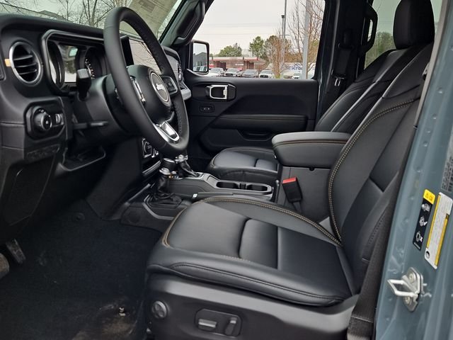 New 2026 Anvil Clear-Coat Exterior Paint Jeep Sahara image 13