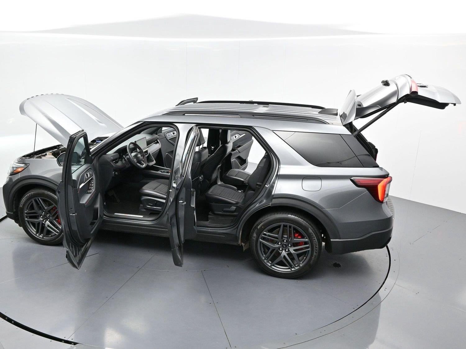 Used 2025 Carbonized Gray Ford ST-Line image 45
