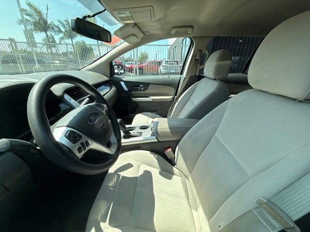 Used 2013 Black Ford SE image 6