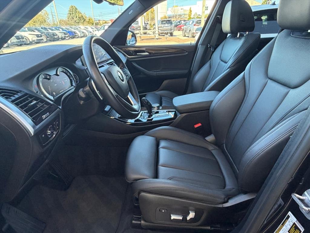 Used 2019 Dark Graphite Metallic BMW xDrive30i image 8
