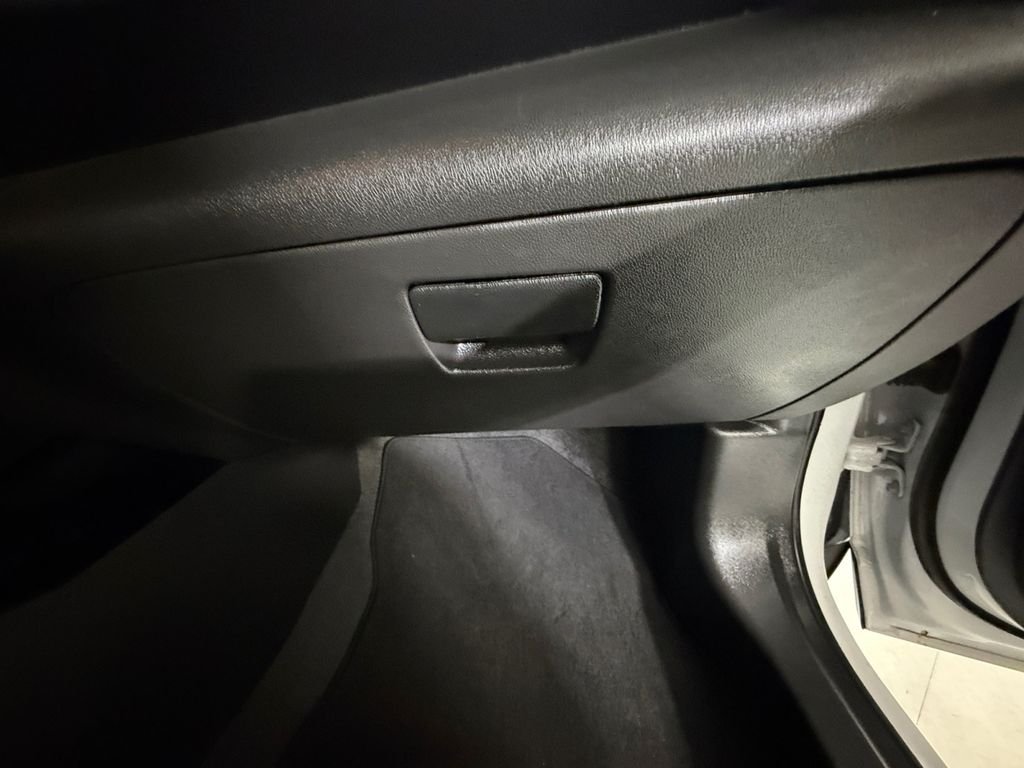 Used 2025 White Chevrolet ACTIV image 24