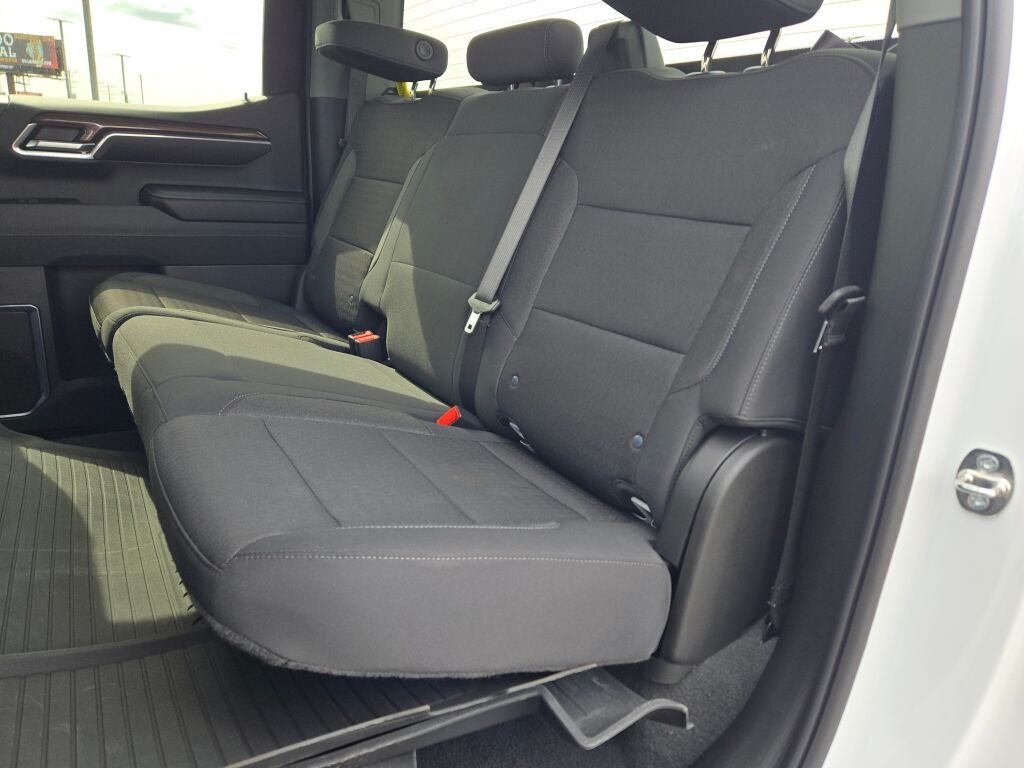 Used 2024 White Chevrolet RST image 18