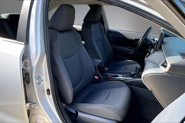 Used 2022 Silver Toyota LE image 28